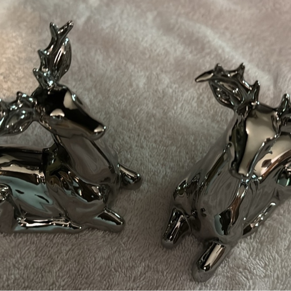 Silver Deer Salt and Pepper Set - Picture 2 of 3
